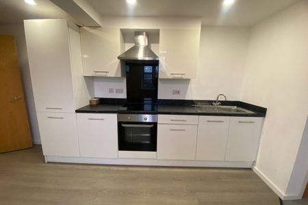 Viaduct Road - Photo 2