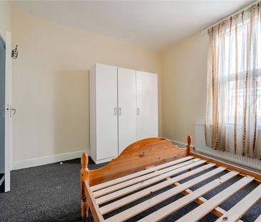 Leonard Road, N9, London - Photo 1