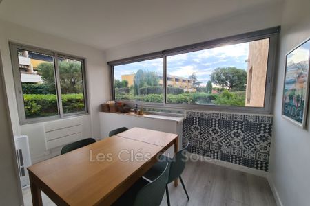 Location appartement studio 30 m² Bandol - Photo 4