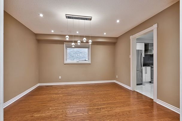 For Lease - 333 Callaghan Crescent, Oakville, Ontario - Photo 1