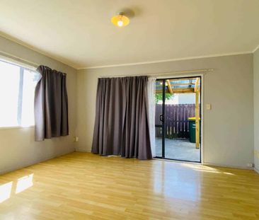 Family Home In Central Location - Photo 3