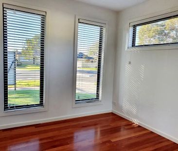 1/1 Percy Street, Newport VIC 3015 - Townhouse For Rent | Domain - Photo 2