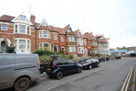 3 bedroom terraced house to rent - Photo 5