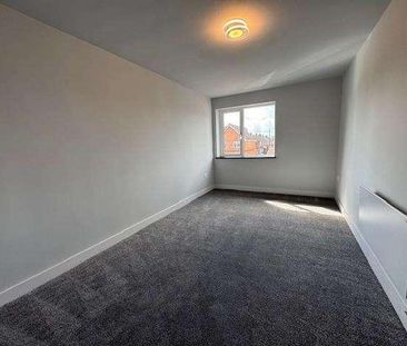 Manor Avenue, Sale, M33 - Photo 1