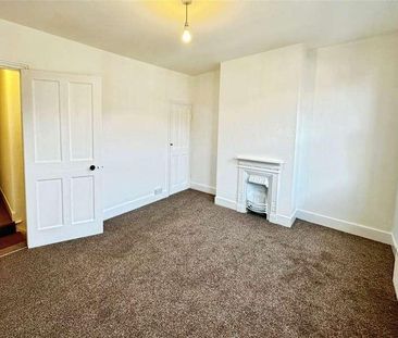 Amherst Road, Reading, Berkshire, RG6 - Photo 5