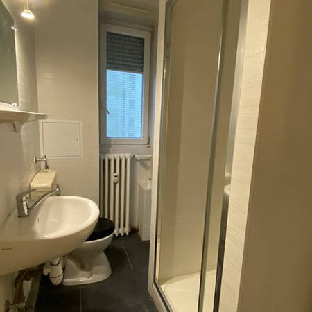 A LOUER - GRAND 2 PIECES AVEC BALCONS - STRASBOURG CENTRE - Photo 3