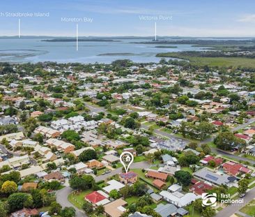 Spacious Family Home with Pool, Powered Shed & Flexible Lower Level - Photo 4