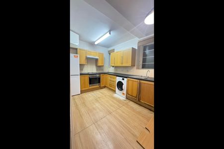 2 Bed Flat, Dorchester Court, SE24 - Photo 5