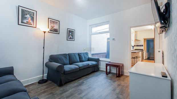 96 Warwards Lane - Photo 1