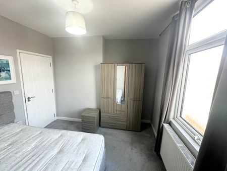 Vermont Street (Room 2), Bramley, Leeds - Photo 4