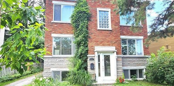 5 ½ dans le (vrai) Vieux Longueuil - Photo 2