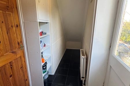 Salisbury Drive, KIDDERMINSTER - Photo 4