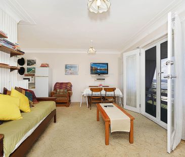 Coastal Living at Its Best – 2-Bedroom Unit in Toowoon Bay - Photo 5