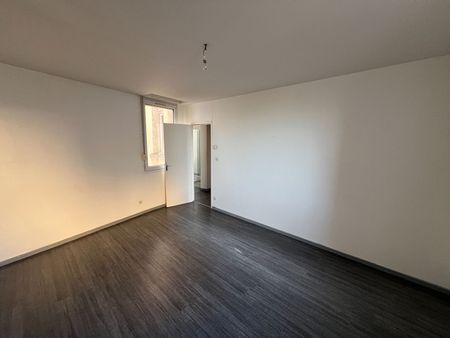 Location Appartement 2 pièces 40m² - Photo 3