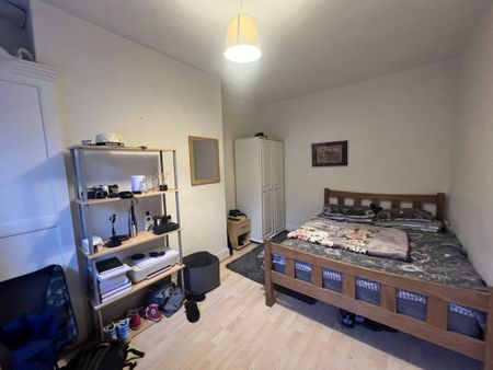 Burchett Grove - Photo 4