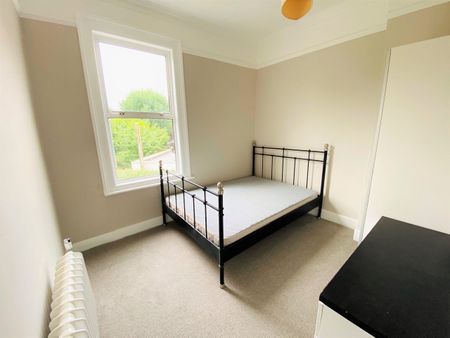 2 Bed Flat, Fauconberg Road, W4 - Photo 4