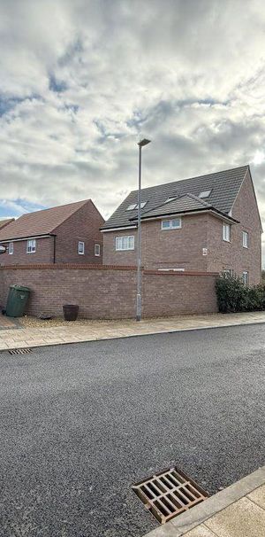 5 bedroom detached house to rent - Photo 1