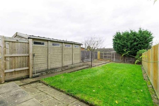 Derwent Crescent, Kettering, NN16 - Photo 1