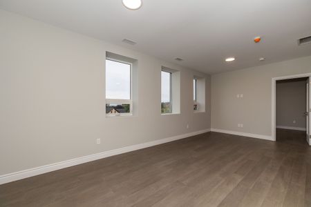 For Lease - 920 1st Avenue, Owen Sound, Ontario - Photo 5