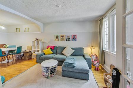 For Lease - 317 Victoria Park Avenue Unit# Upper, Toronto, Ontario - Photo 2