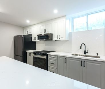 For Lease - 1 Tomwood Court, Whitchurch-Stouffville, Ontario - Photo 5