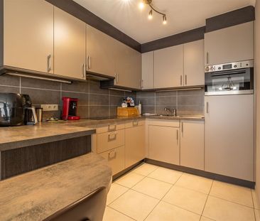 Appartement met 2 slpk gelegen tenmidden het centrum - Photo 6