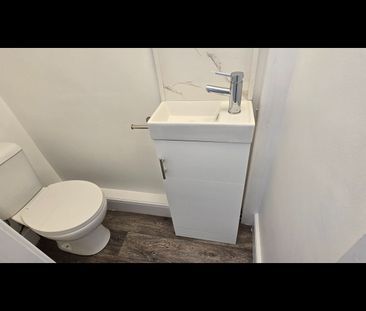 3 Bed Semi-Detached House, Blackwood Cottages, LS17 - Photo 4