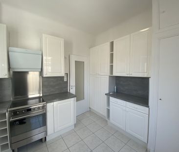 Location Appartement 3 pièces 67m² NICE 06000 - Photo 5