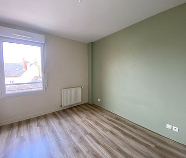 SANS FRAIS D'AGENCE -RUE ENCOMBE VINEUSE, Grand T4 de 92m² avec garage/parking et balcon ! - Photo 1