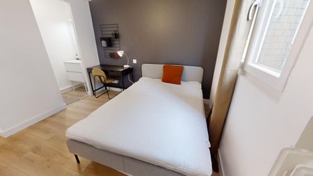 COUR SAINT LAUD Roommate 4 Bedrooms at Angers - Photo 5