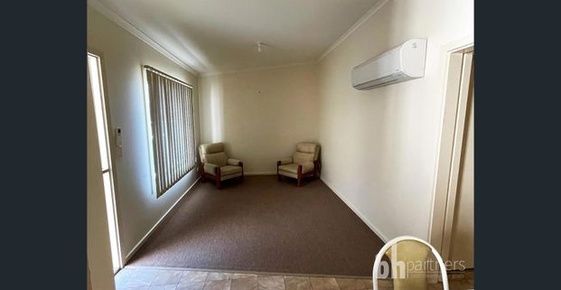 One Bedroom Partly Furnished Unit Located in the Heart of Berri - No Pets - Photo 1