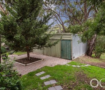 Open the Door to Hidden gem in the tranquil surroundings of Eden Hills - Photo 4