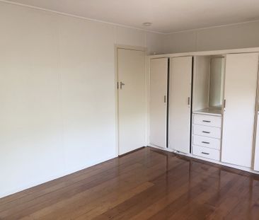 TIDY ONE BEDROOM IN EXCELLENT LOCATION - Photo 3