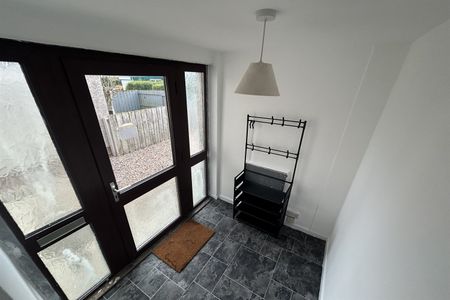 10 Hollyvale, Newtownabbey, BT36 5NG - Photo 4