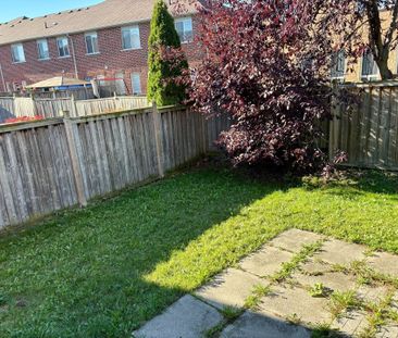 For Lease - 12 Sled Dog Road, Brampton, Ontario - Photo 4