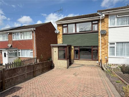 3 bedroom end of terrace house to rent - Photo 5