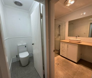 3 BEDROOM HOME - FULLY FENCED - Photo 6