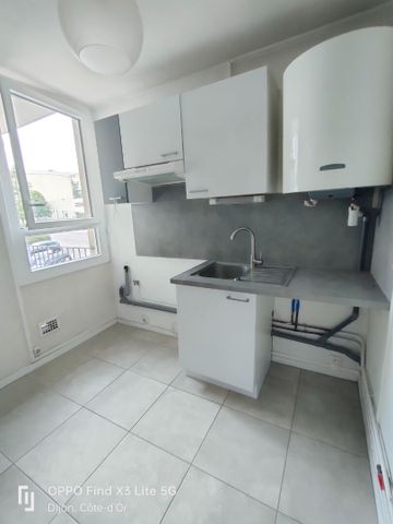 Location Appartement 4 pièces 80m² - Photo 4