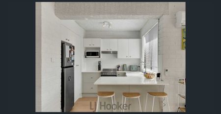 Convenient and Low Maintenance Living - Photo 4