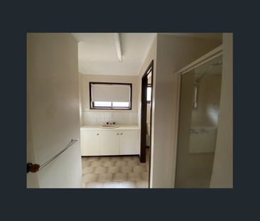 LOW MAINTENANCE LIVING IN PRIME LOCATION! - Photo 5