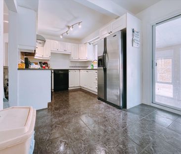 For Lease - 9 Oakmeadow Boulevard Unit# Apt 2, Toronto, Ontario - Photo 1