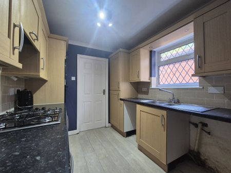 Bloomfield Street North, Halesowen, B63 - Photo 3