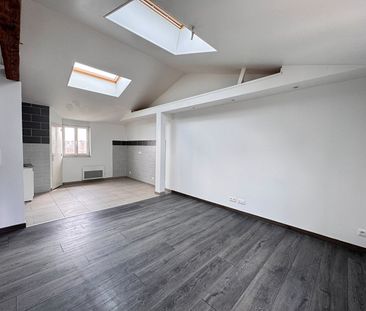 Location Appartement 2 pièces 43m² - Photo 2