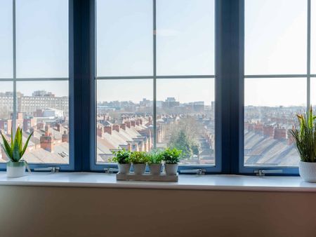 Silver Ensuite - Photo 4