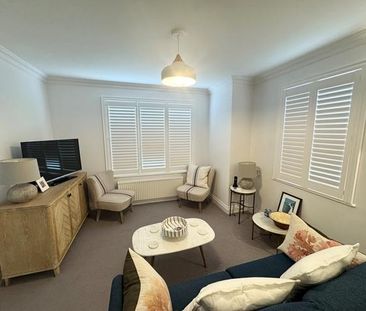 1 bedroom retirement property to rent - Photo 6