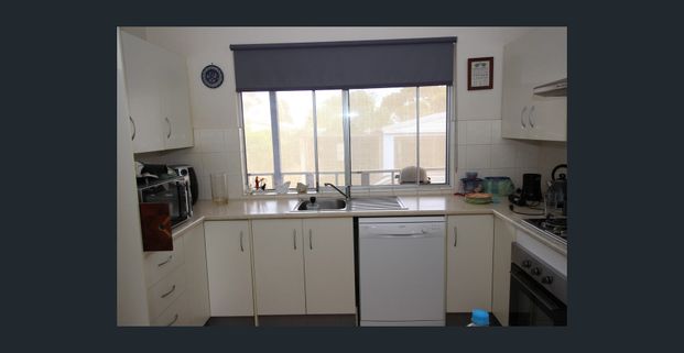 Cottage style home - Photo 1