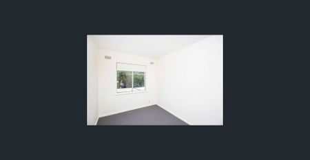 City Fringe Living! - Photo 5