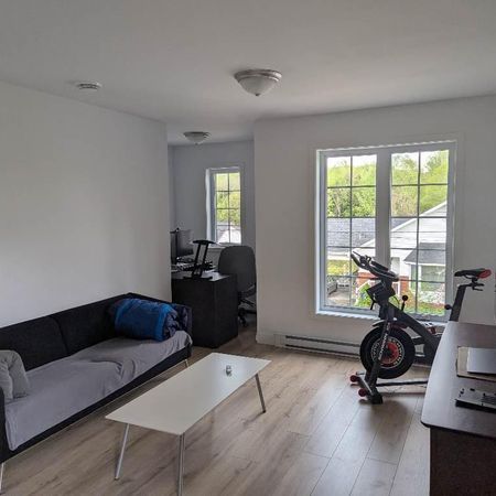 CESSION DE BAIL — 4 1/2 CONSTRUIT EN 2024 — 1 400 $/MOIS — SHERBROOKE - Photo 3