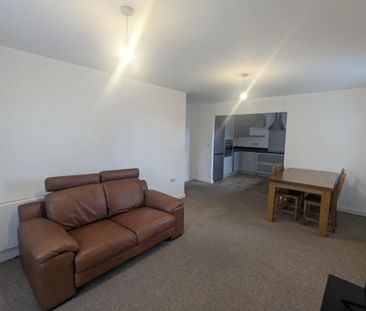 2 bedroom flat to rent - Photo 2