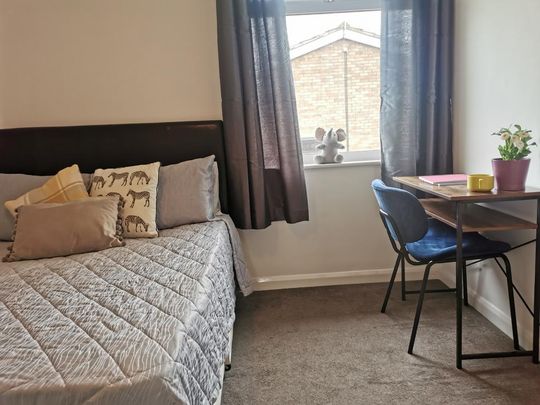 5 bedroom house to rent - Photo 1